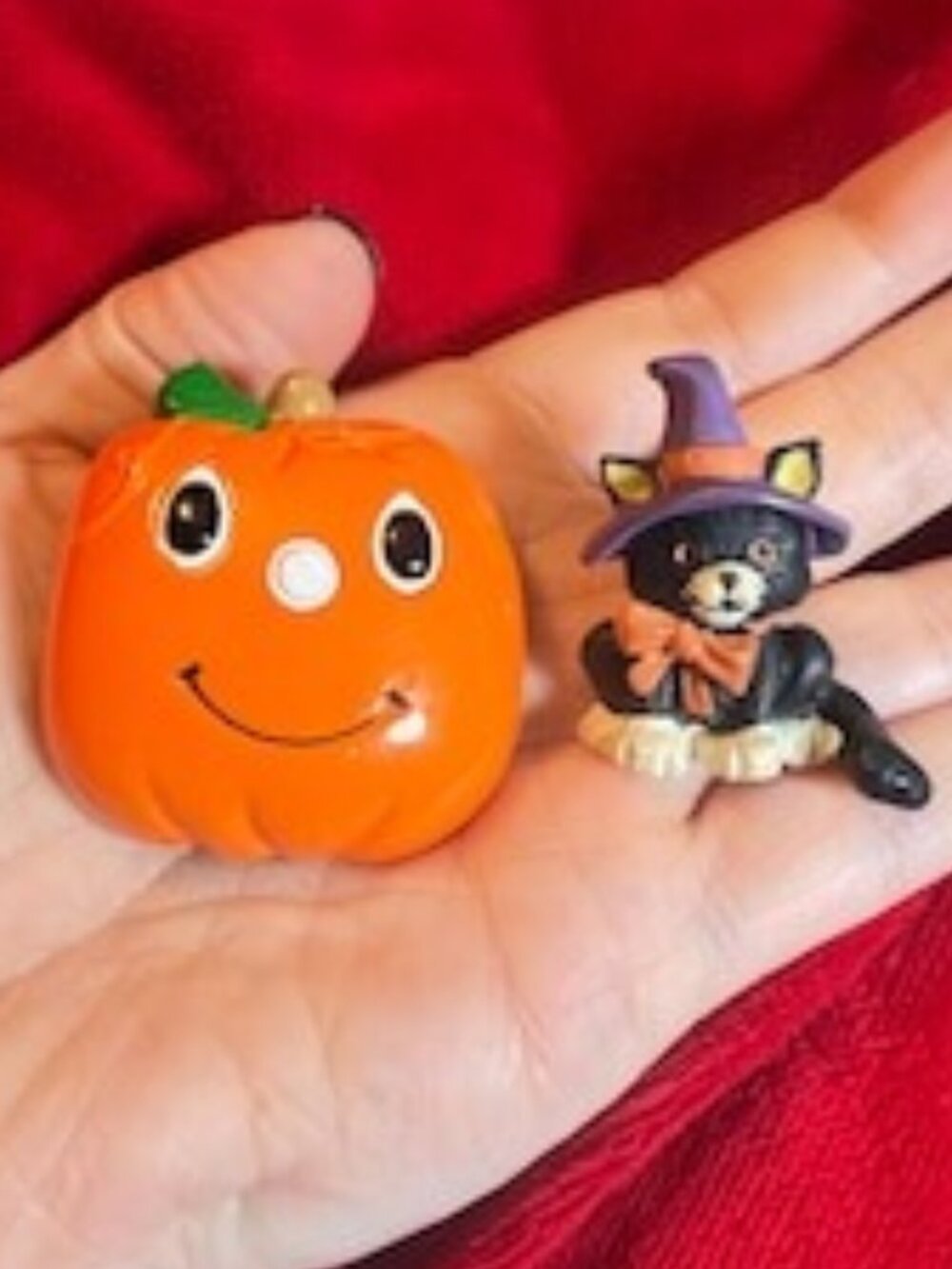 Halloween Vintage Brooches Set of 2 Pumpkin Black Cat Signed BEST Pin Pendant
